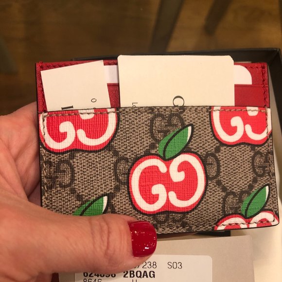 Gucci GG Apple Print Card Case in Tan - Picture 2 of 2